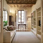 Bright, Romantic Retreat In Φλωρεντία