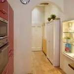 Bright, Romantic Retreat In Διαμέρισμα Φλωρεντία