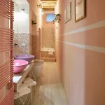 Διαμέρισμα Bright, Romantic Retreat In *