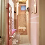 Bright, Romantic Retreat In Διαμέρισμα *