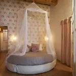 Bright, Romantic Retreat In *