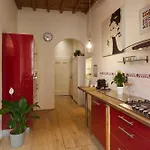 Bright, Romantic Retreat In Διαμέρισμα *