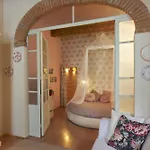 Bright, Romantic Retreat In *