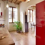 Bright, Romantic Retreat In