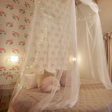 Bright, Romantic Retreat In Διαμέρισμα *