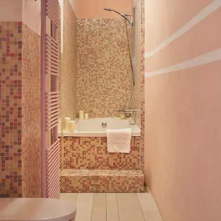 Bright, Romantic Retreat In