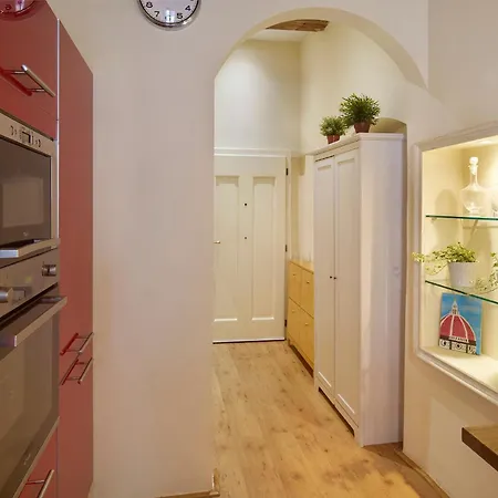 Bright, Romantic Retreat In Apartamento Florencia