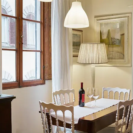 Διαμέρισμα Bright, Romantic Retreat In Φλωρεντία