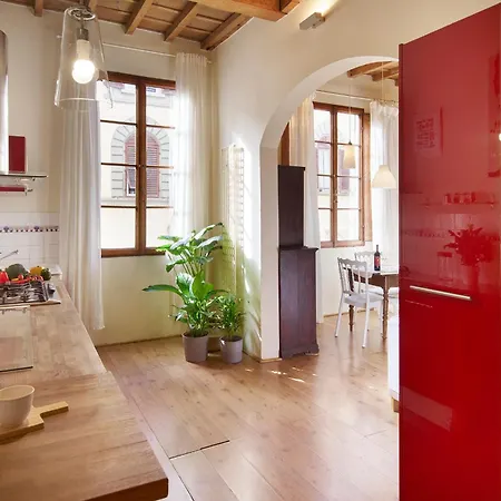 Bright, Romantic Retreat In